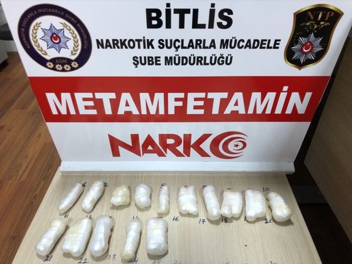 Bitlis'te bir İranlının midesinden uyuşturucu çıktı