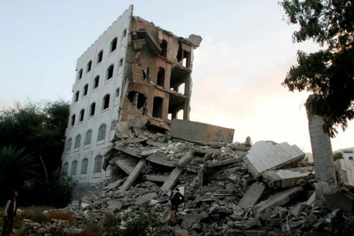 Yemen'de siviller ABD bombalarıyla öldürülüyor
