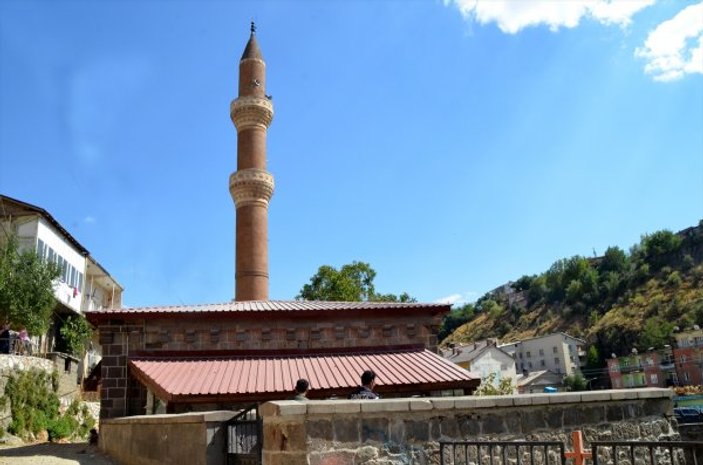 Bitlis'te tarihi caminin restorasyonu tamamlandı
