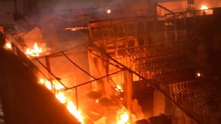 Hindistan'da havai fişek fabrikasında patlama: 3 ölü