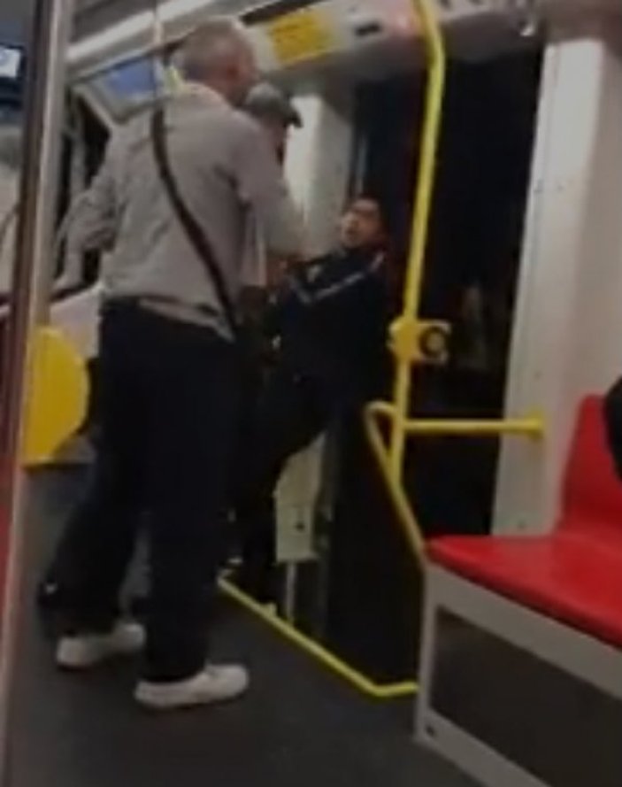 ABD metrosunda ırkçı saldırı