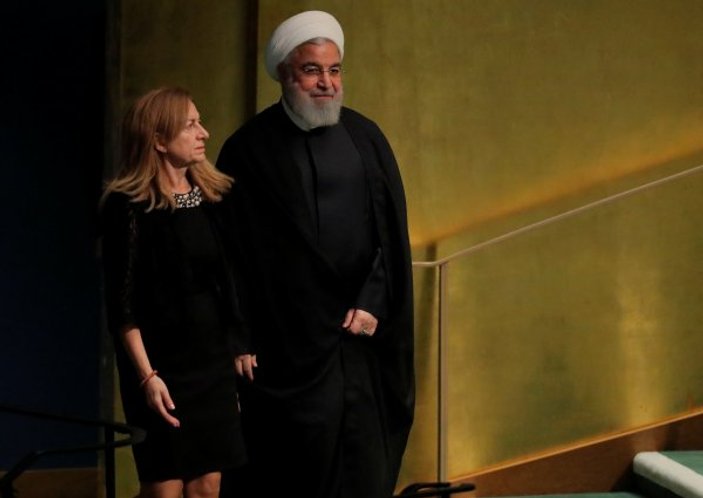 Trump'tan Ruhani'ye: Çok şeker adam