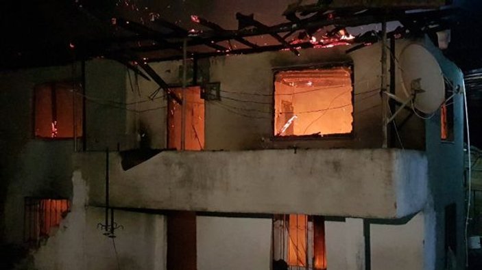 Tokat'ta yangın: Kendilerini son anda kurtardılar