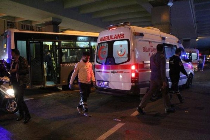 Halk otobüsü Mecidiyeköy'de kaza yaptı