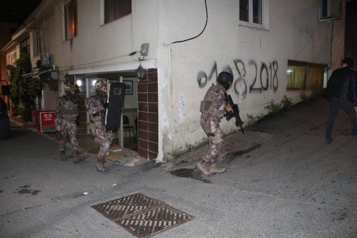Beyoğlu'nda Özel Harekat'la uyuşturucu operasyonu