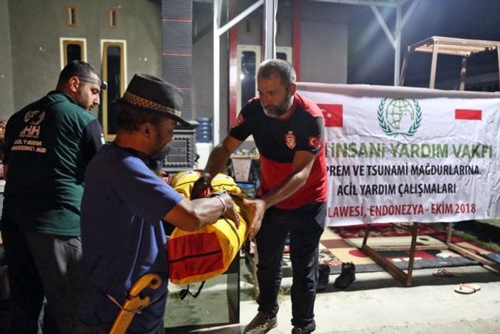 Türkiye'den Endonezya'ya ilk yardım seferi ulaştı
