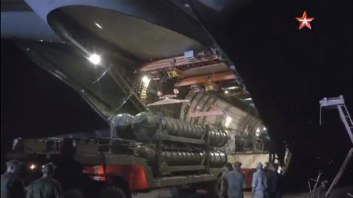 Rusya'nın S-300'leri Suriye'ye ulaştı