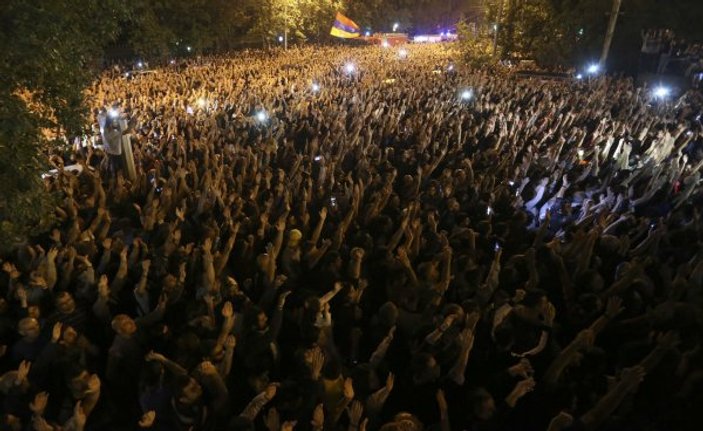 Ermenistan'da karşı devrim ilan edildi