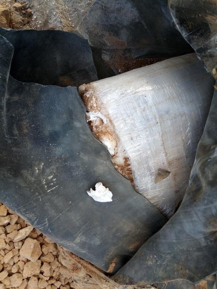 Konya'da toprağa gömülü 76 kilo C4 patlayıcı bulundu