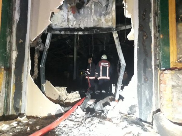 Ankara'da 6 katlı apartmanda yangın