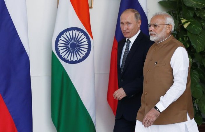 Rusya Hindistan’a 5 adet S-400 sattı
