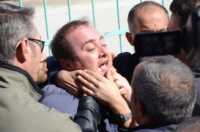 Kılıçdaroğlu'na tepki gösteren şehit yakını susturuldu