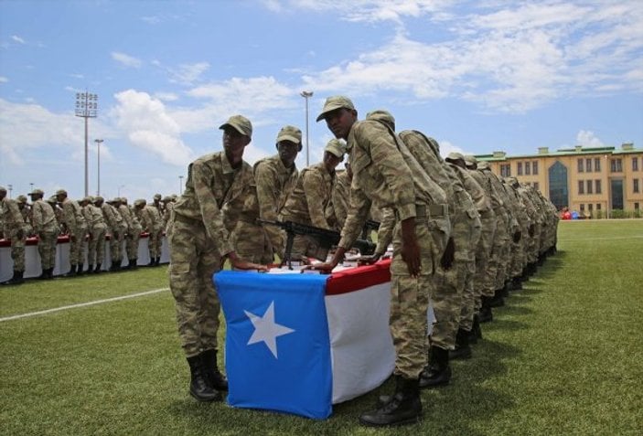 Türkiye Somali askerlerini eğitmeye devam ediyor