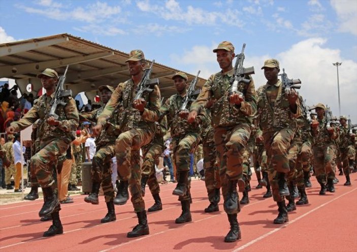 Türkiye Somali askerlerini eğitmeye devam ediyor