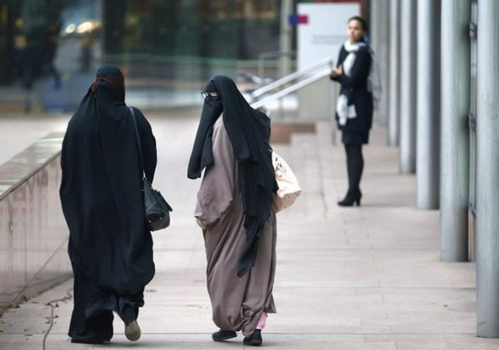 İtalya'da burka yasağı yasallaşıyor