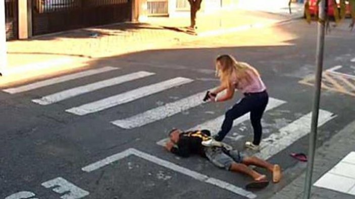 Brezilya'da gaspçıyı vuran polis kongre üyesi seçildi