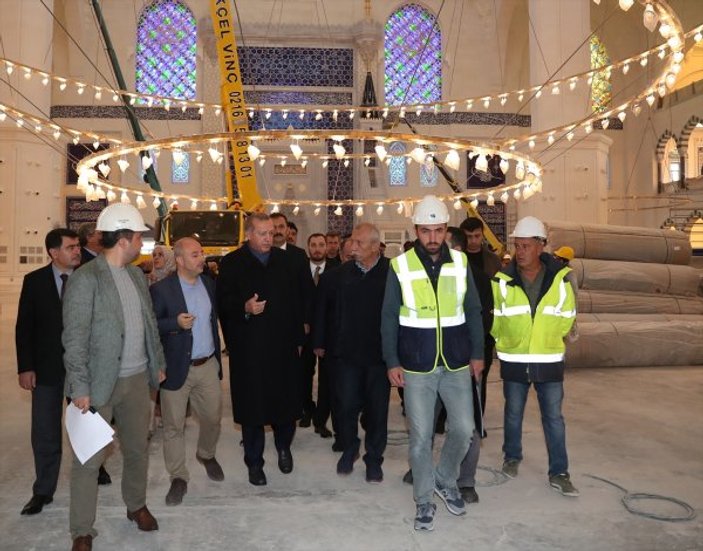 Cumhurbaşkanı Erdoğan, Çamlıca Camisi'ni inceledi