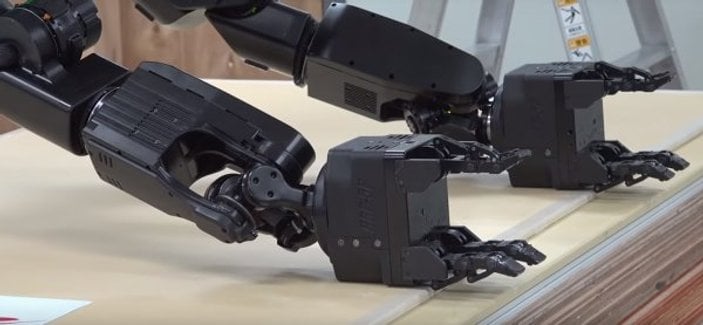 Japonlar inşaat robotu üretti