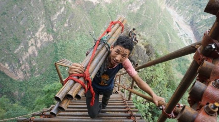 Uçurumun kenarında yaşayan Çinliler: Atuler Köyü
