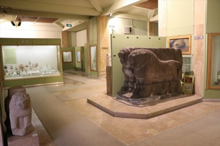 Çift Aslan heykeli müzede sergilenecek