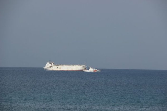 İzmir’den gelen angus yüklü gemi körfez açıklarında