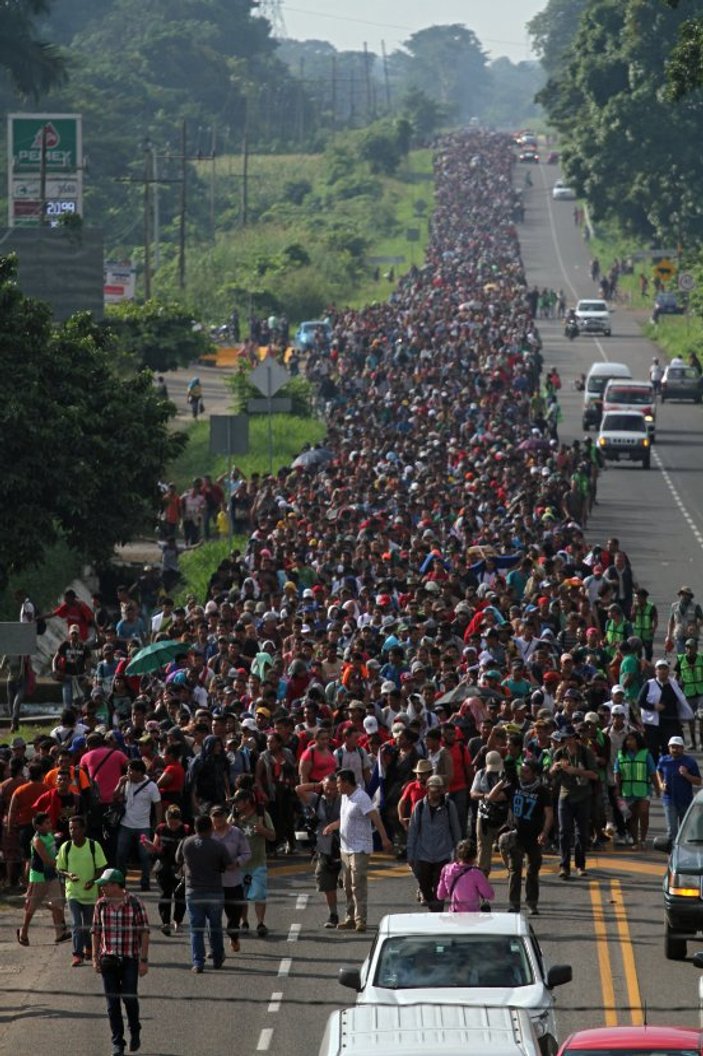 ABD'ye gitmek isteyen 5 bin kişi yine Meksika yolunda