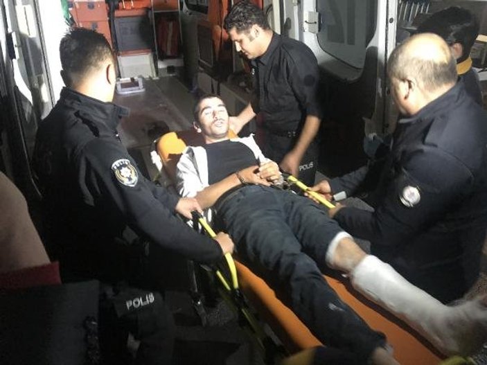 Kadıköy'de bir kişi önüne geleni bıçakladı: 10 yaralı
