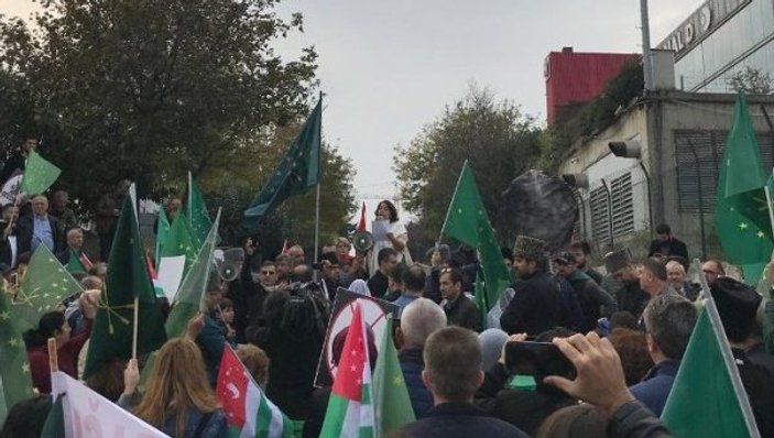 Çerkesler Kanal D'yi protesto etti
