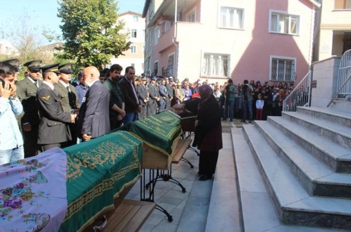 Kocaeli'nde yaşamını yitiren polislere cenaze töreni