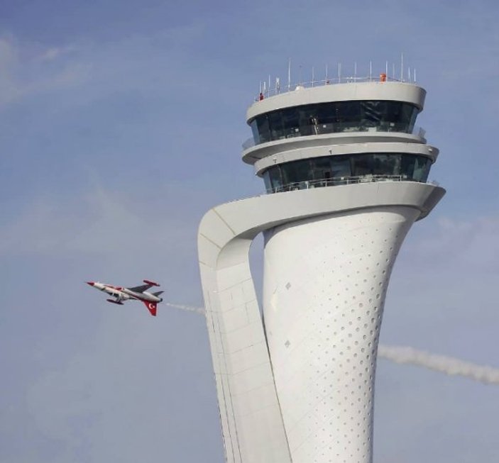 Türk Yıldızları İstanbul Yeni Havalimanı için havalandı