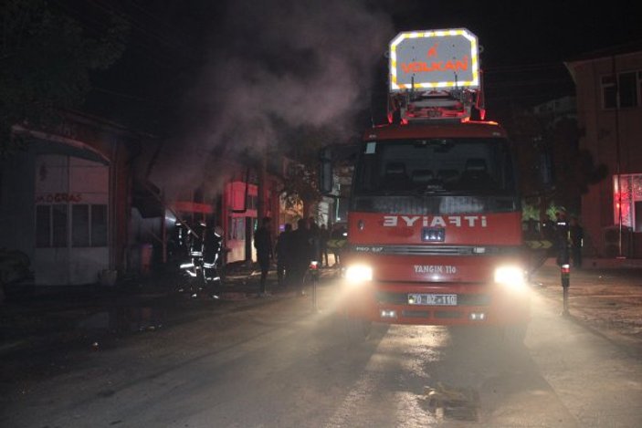 Karaman'da yangın çıktı, bakliyat kül oldu