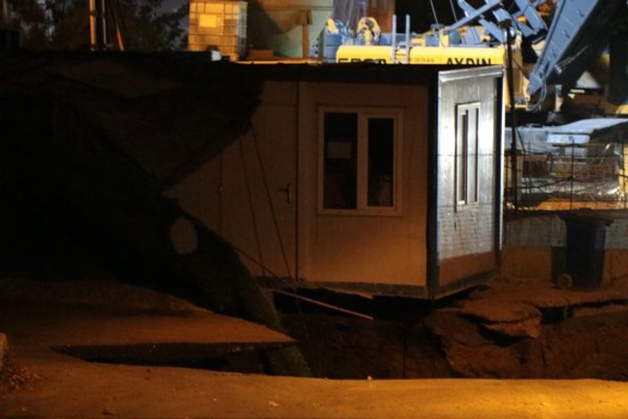 Ümraniye'de yol çöktü: 2 güvenlik görevlisi hayatını kaybetti