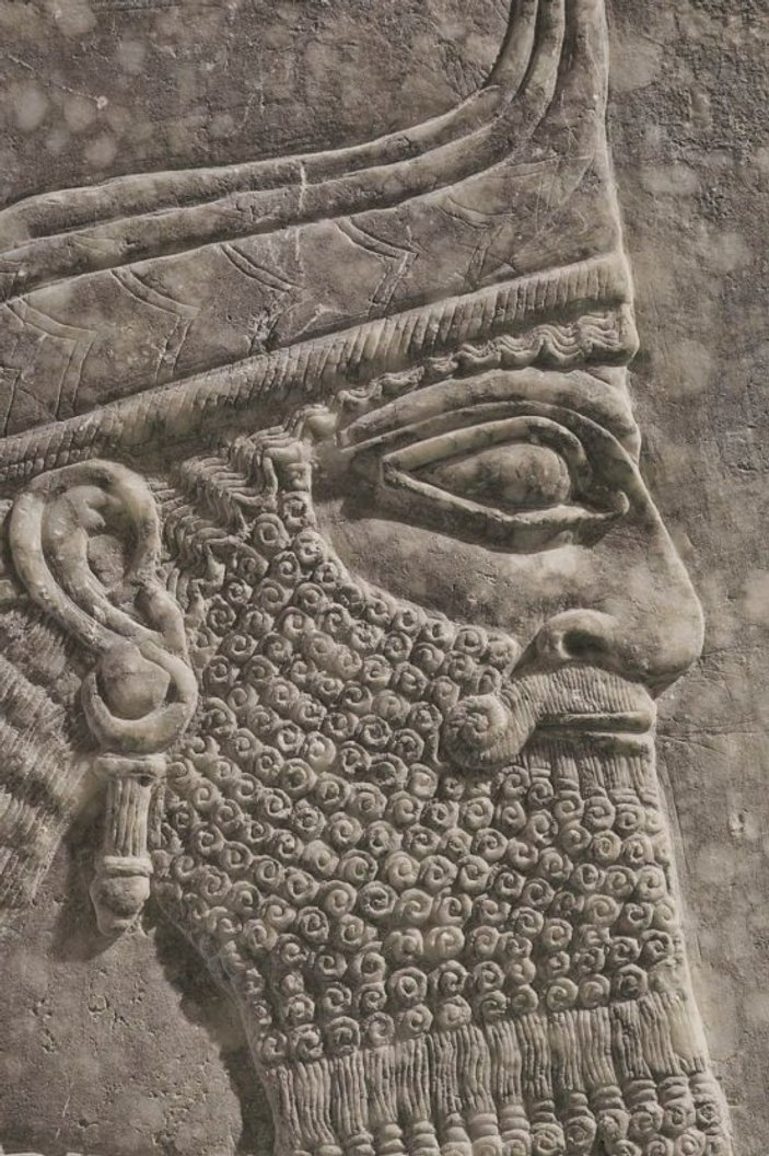 Asur tanrısı 31 milyon dolara satıldı