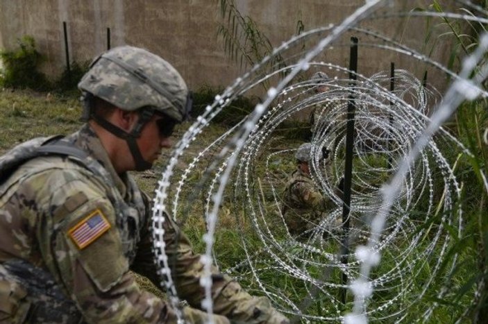 ABD'den Meksika sınırına tel örgü