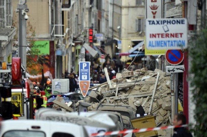 Fransa'da 2 bina çöktü 10 kişi kayıp