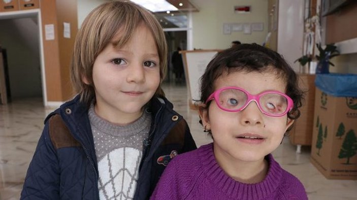 Iraklı minik Halah'ın gözleri Türkiye'de açıldı