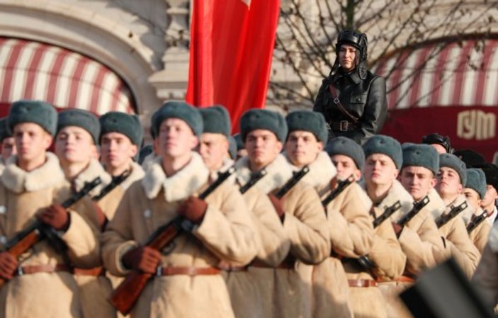 Kızıl Ordu'nun gövde gösterisi