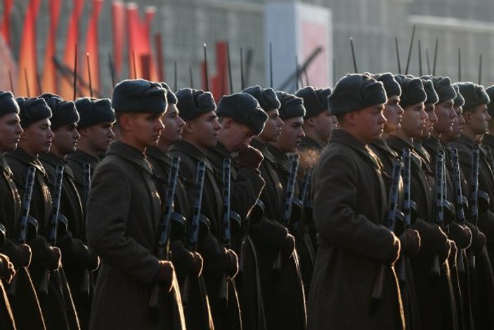 Kızıl Ordu'nun gövde gösterisi