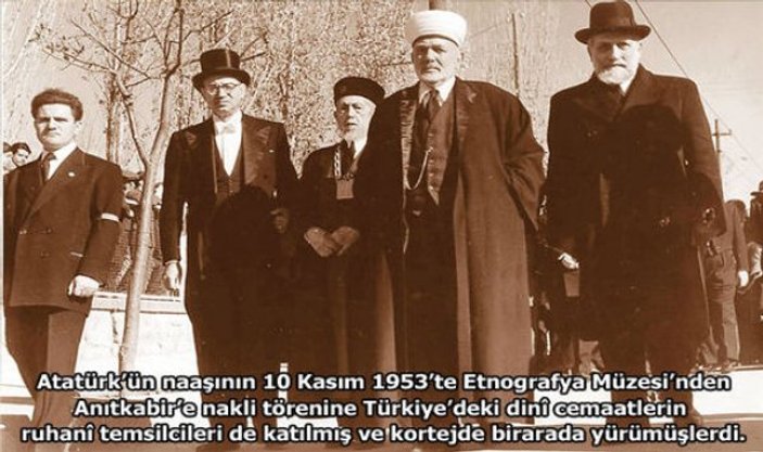 Mustafa Kemal Atatürk'ün cenaze namazında Türkçe ezan