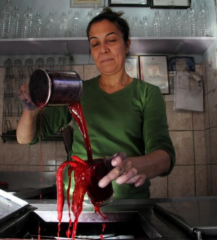 ‘Şalgamcı Abla', 35 yıldır şalgam suyu satıyor