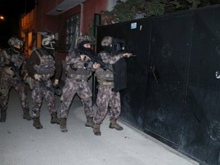 İzmir'de terör örgütünün hücre evine operasyon