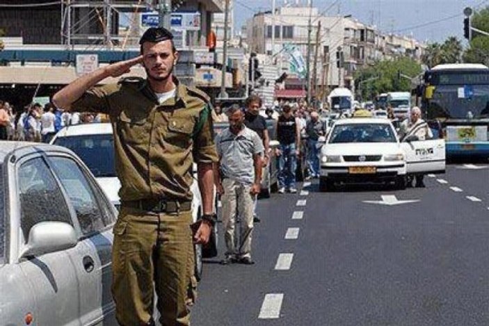 İsrail'de sirenli saygı duruşu