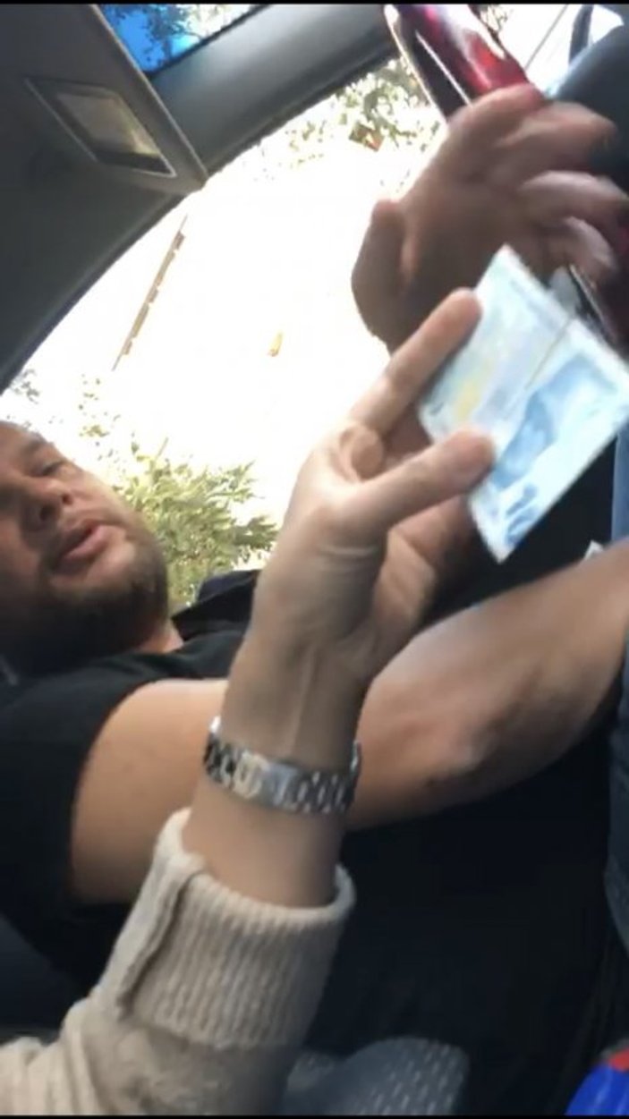 Turisti dolandıran tacizci taksici kameraya yakalandı