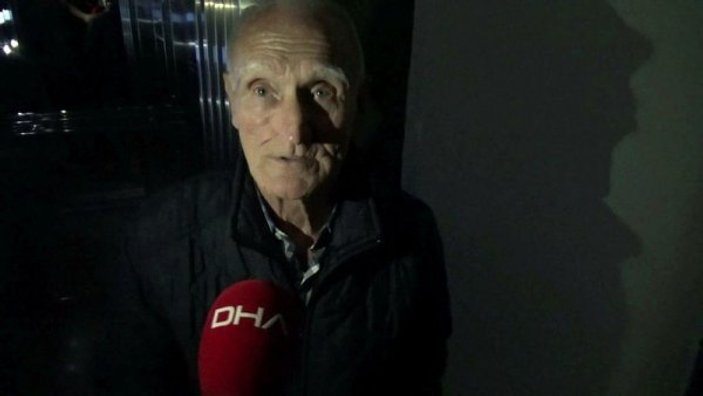 Yaşlı adam elektrik kesintisi yüzünden asansörde kaldı