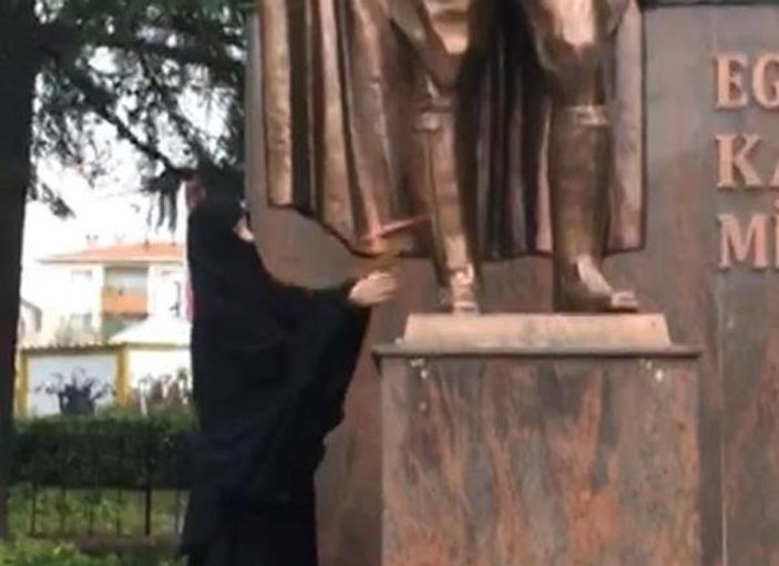 Atatürk heykeline saldıran kadın serbest bırakıldı