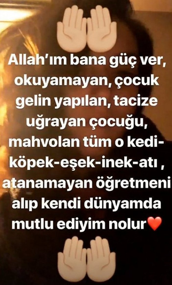 Ezgi Mola sosyal medyada dua etti