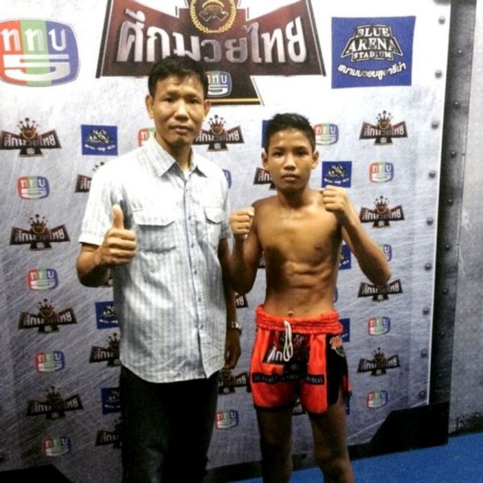 Tayland'da boks maçına çıkarılan çocuk öldü