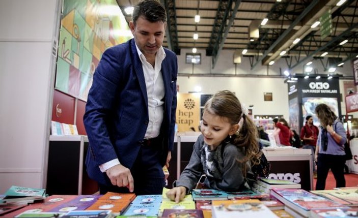 Çocuk kitabı yazarları İstanbul Kitap Fuarı'nda