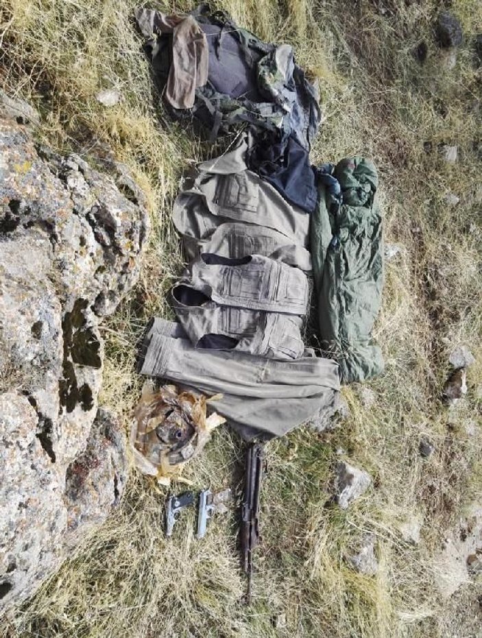 Van'da PKK'ya ait silah ve patlayıcı ele geçirildi