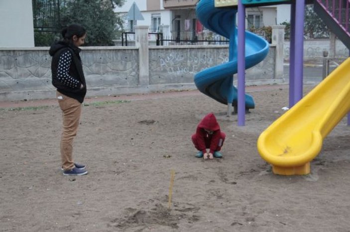 Çocuk parkında dehşete düşüren hayvana işkence kalıntısı